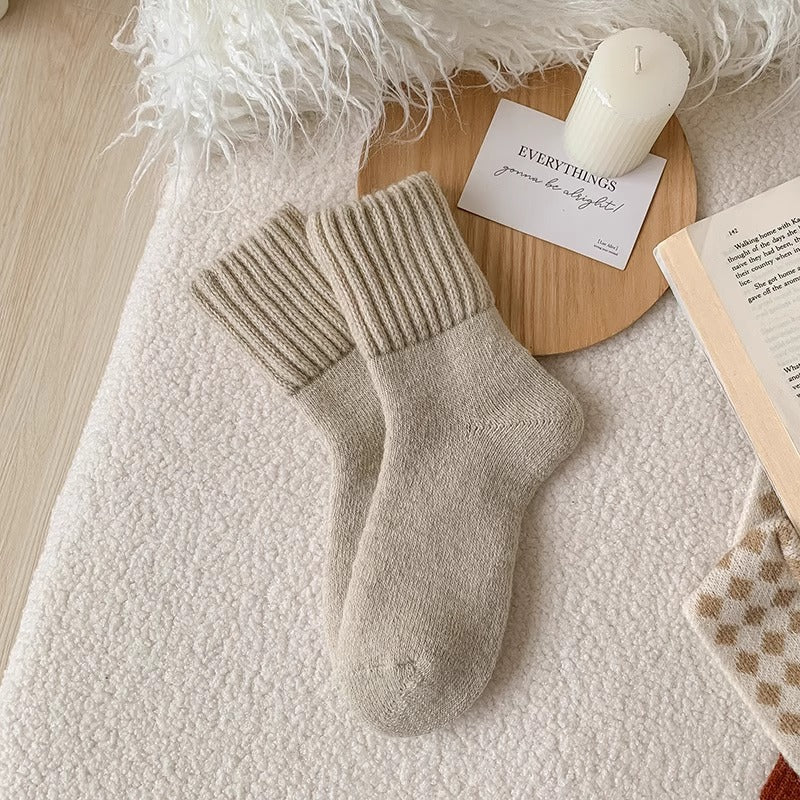 Cream slouch socks