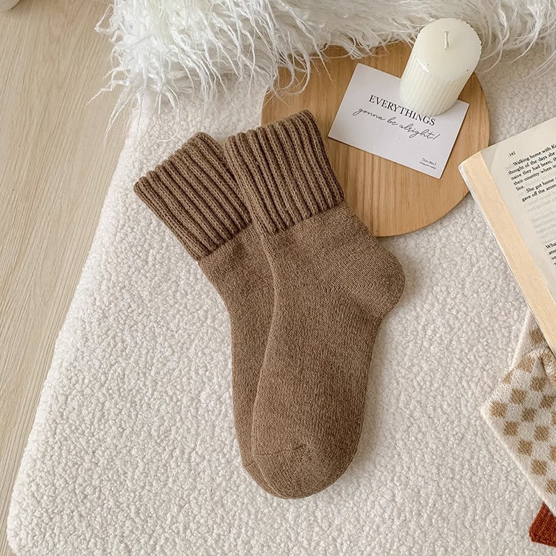 Caramel slouch socks